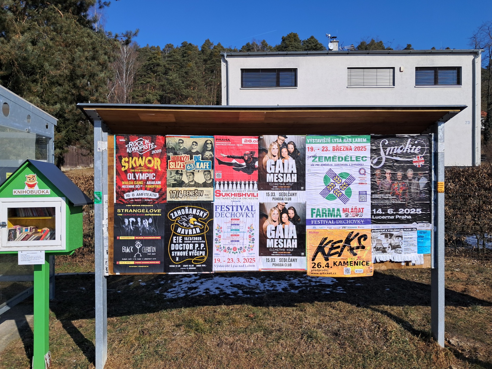 vesnický výlep postermedia.cz